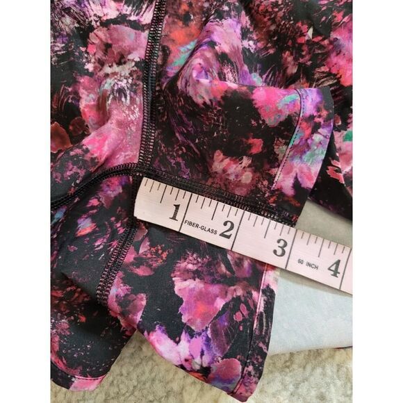 Lululemon Tracker Short V *4" Fluoro Floral Multi Sz 6 - Picture 9 of 10
